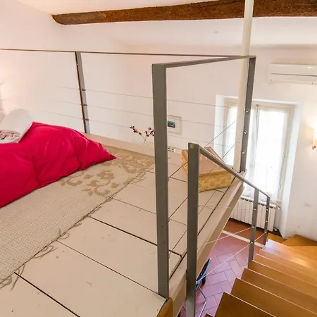 Guesthost - Della Scala Modern アパート *