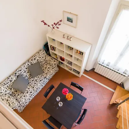 Guesthost - Della Scala Modern アパート